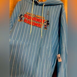 Disney Disneyland Mickey and Minnie’s hoodie NWT